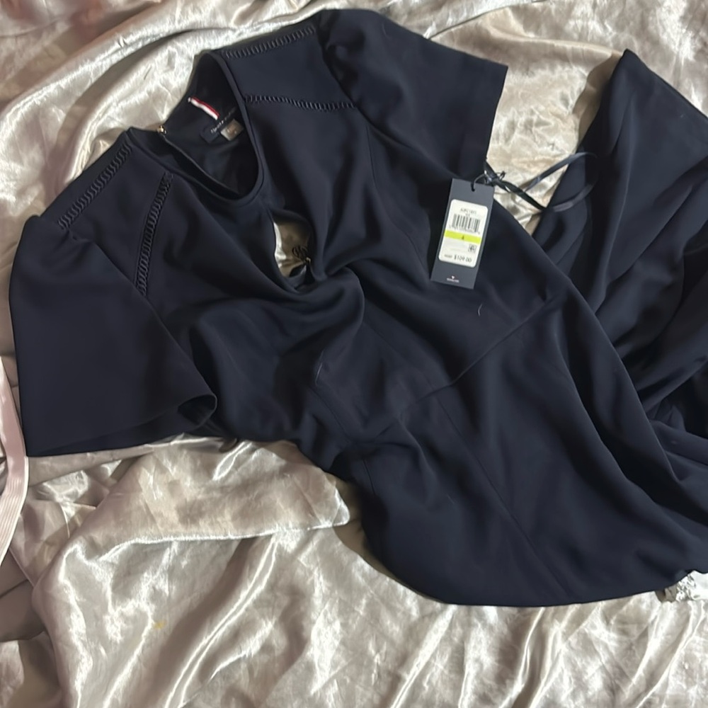 $5 ITEM MINIMUM 2 ITEMS & REST OF CLOSET IS 1$EACH 5 ITEM MINIMUM 🥳🥳🥳